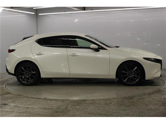 MAZDA3 FASTBACK