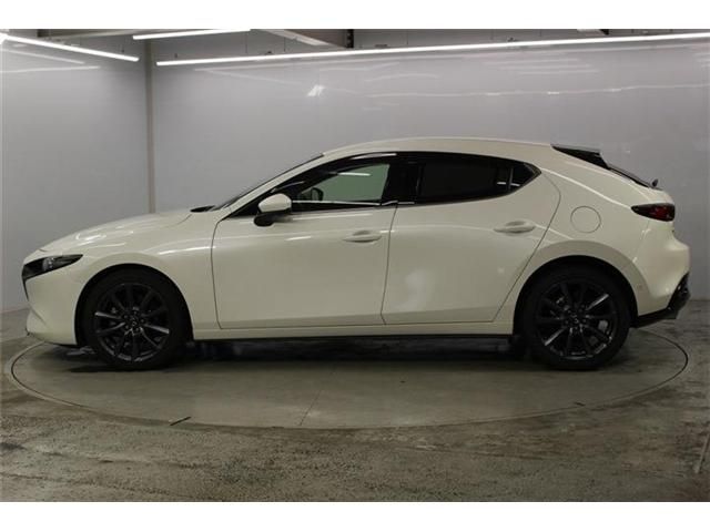MAZDA3 FASTBACK