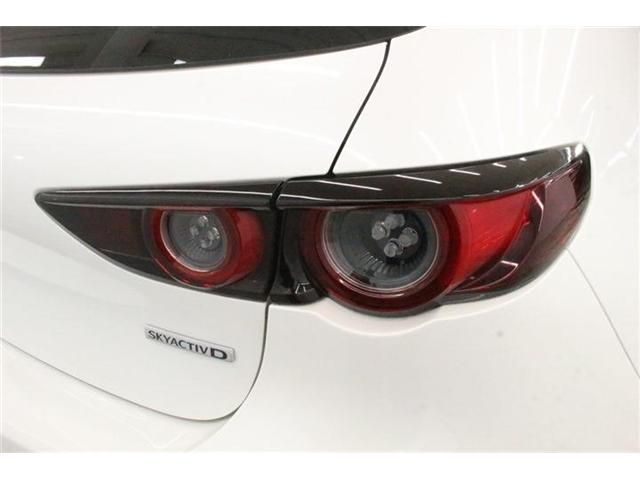 MAZDA3 FASTBACK