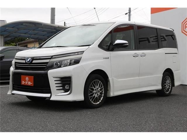 VOXY HYBRID