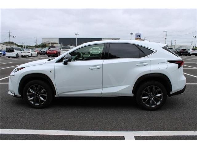 LEXUS NX200t