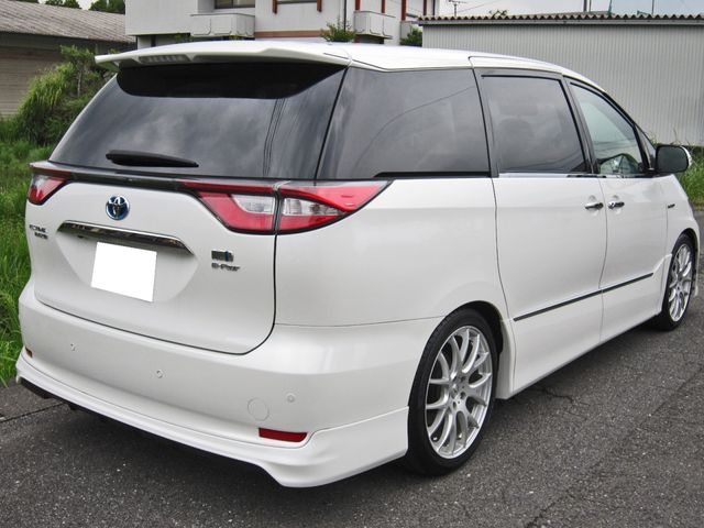 ESTIMA HYBRID 4WD