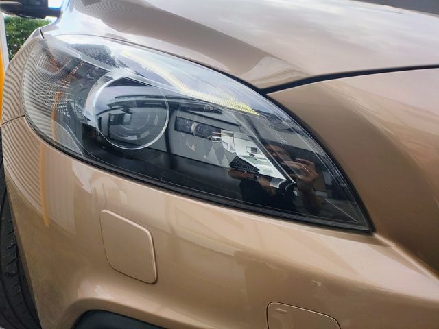 VOLVO V40 CROSS COUNTRY