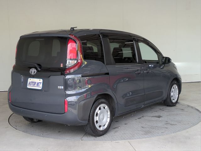 SIENTA HYBRID