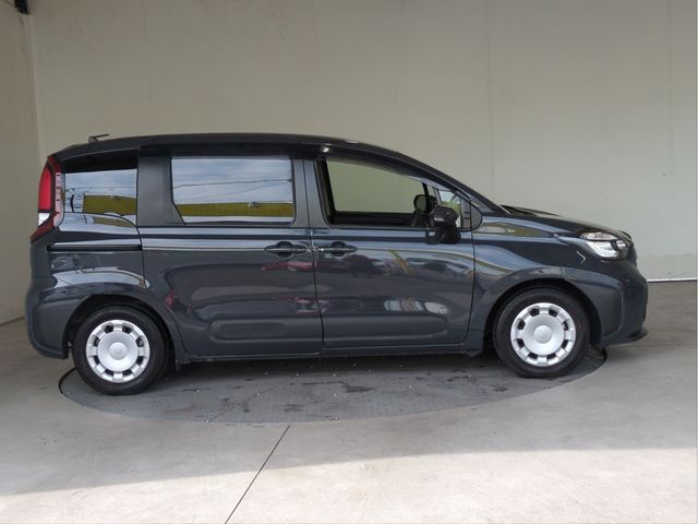 SIENTA HYBRID