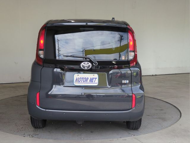 SIENTA HYBRID