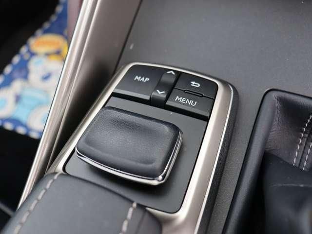 LEXUS IS200t