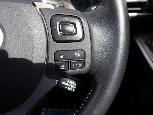 LEXUS IS200t