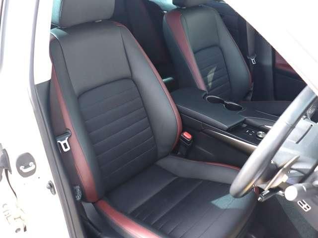 LEXUS IS200t