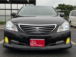 CROWN sedan