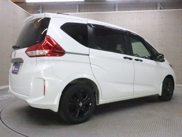 FREED 4WD