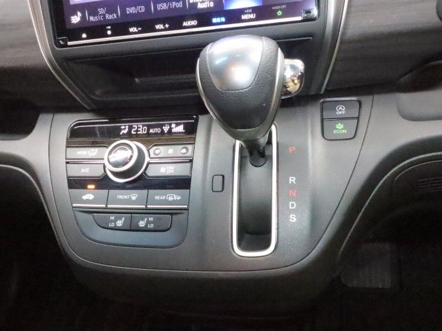 FREED 4WD