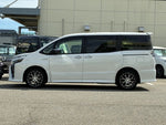 VOXY HYBRID
