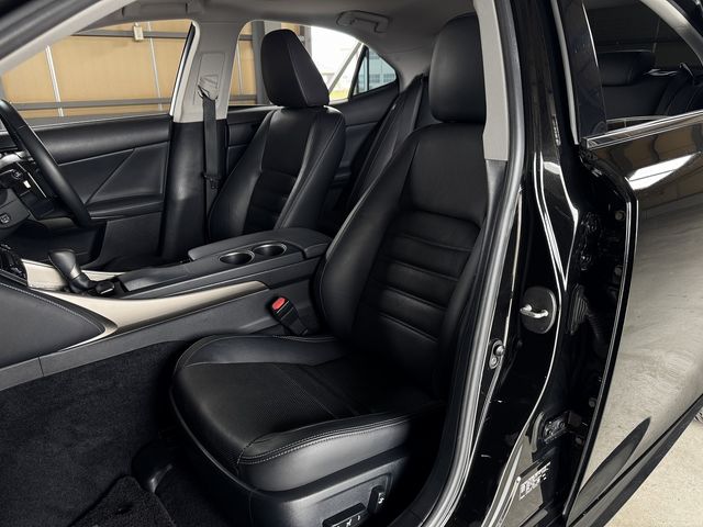 LEXUS IS250 4WD