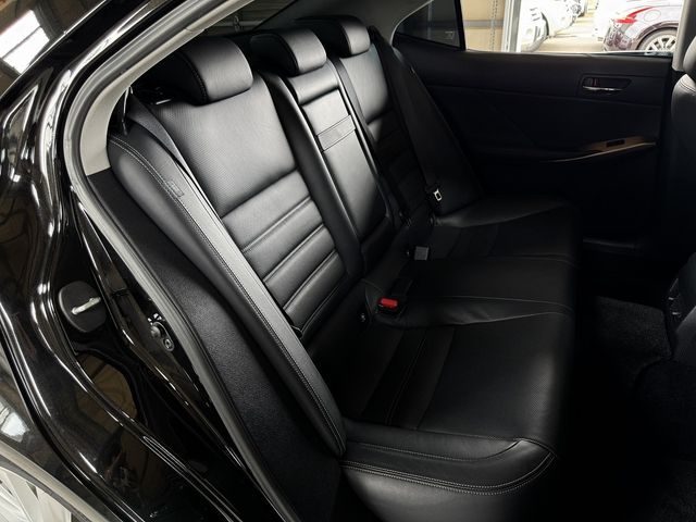 LEXUS IS250 4WD