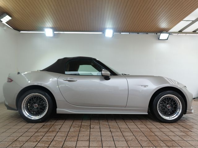 ROADSTER