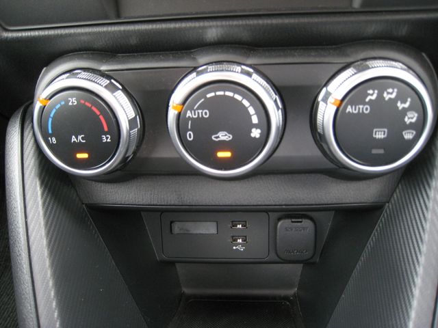 MAZDA2