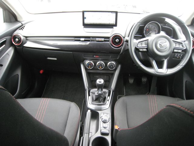 MAZDA2