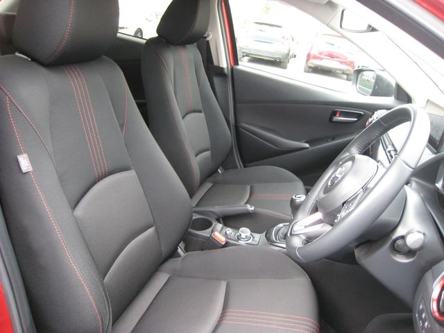 MAZDA2