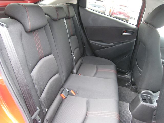 MAZDA2
