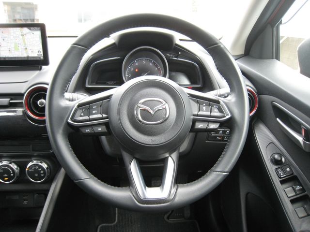 MAZDA2