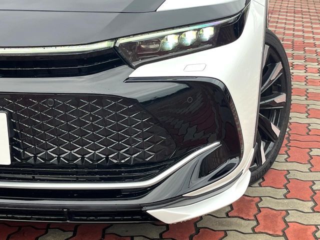 CROWN CROSSOVER