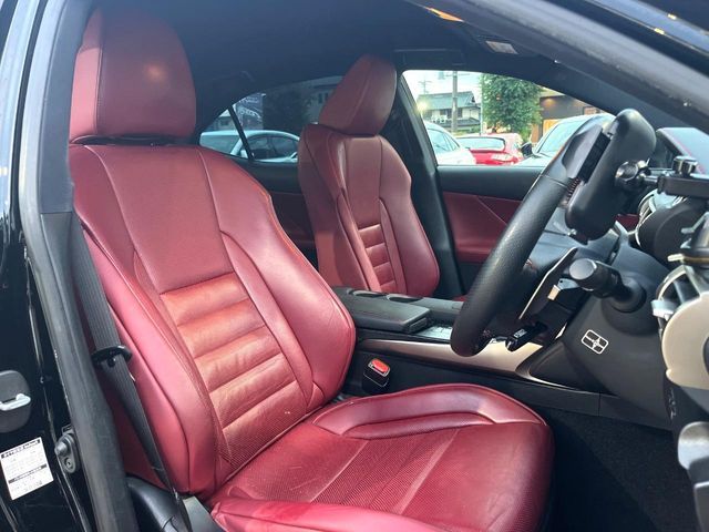 LEXUS IS300h
