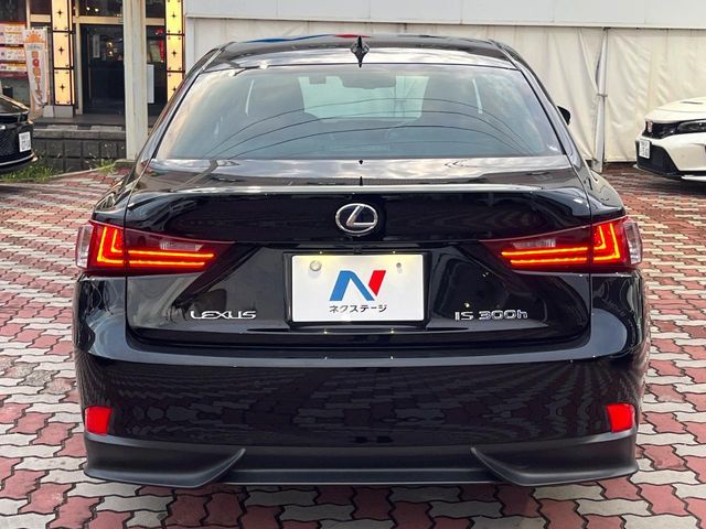 LEXUS IS300h