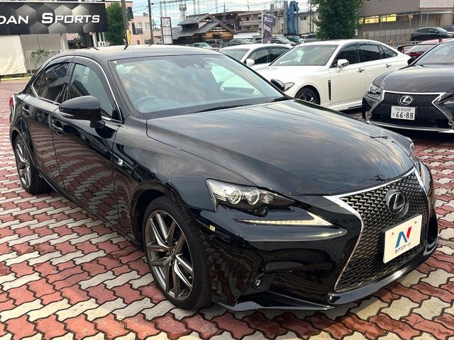 LEXUS IS300h