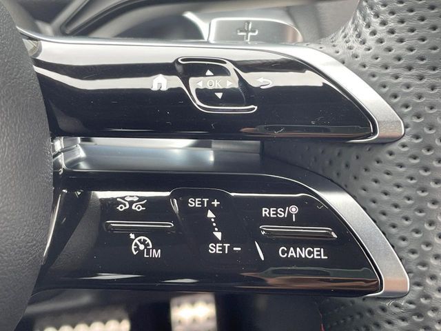 MERCEDES BENZ GLB