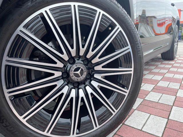 MERCEDES BENZ GLB
