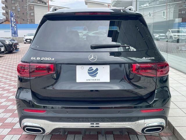 MERCEDES BENZ GLB