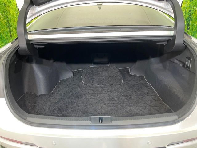 CROWN CROSSOVER
