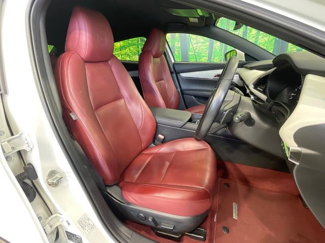 MAZDA3 FASTBACK