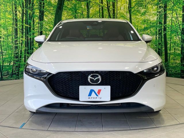MAZDA3 FASTBACK