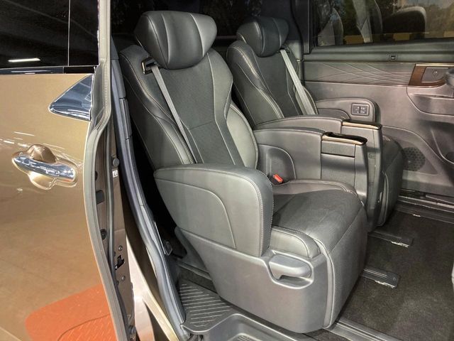 ALPHARD hybrid