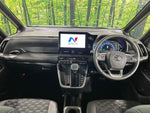 VOXY HYBRID 4WD