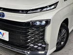 VOXY HYBRID 4WD