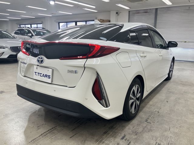 PRIUS PHV
