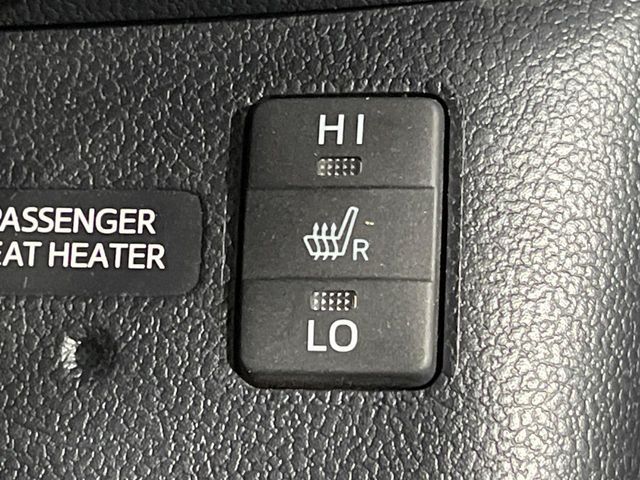 PRIUS 4WD