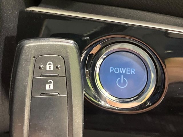 PRIUS 4WD