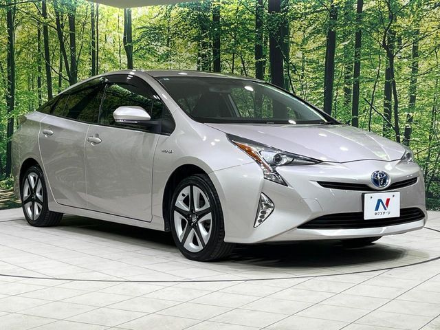 PRIUS 4WD