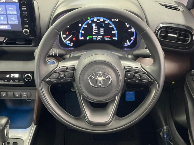 YARIS CROSS HYBRID