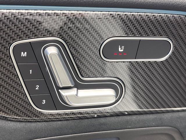 MERCEDES BENZ GLB