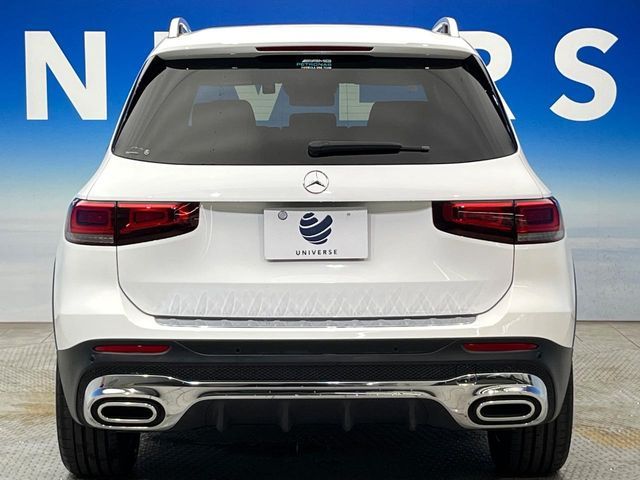MERCEDES BENZ GLB