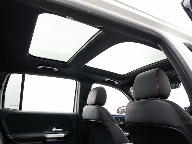 MERCEDES BENZ GLB