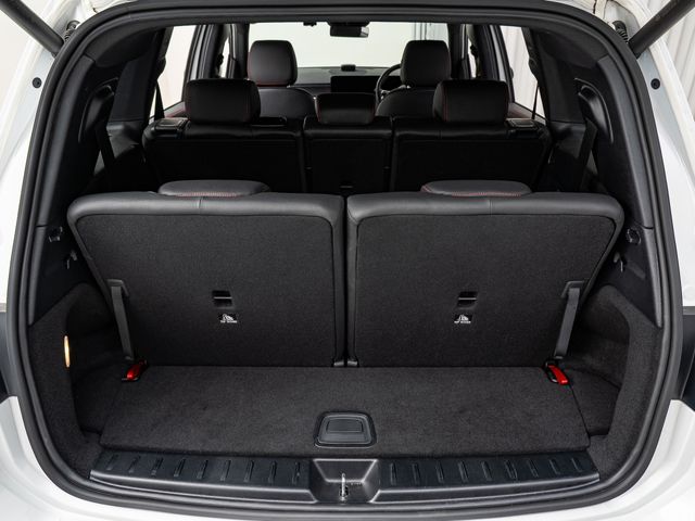 MERCEDES BENZ GLB