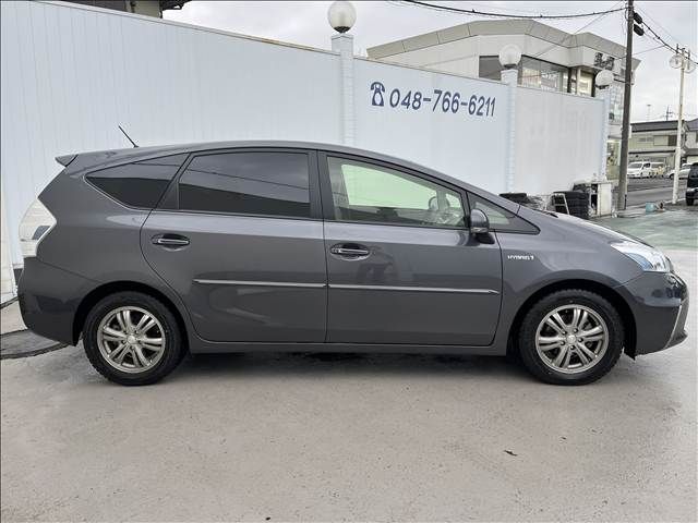 PRIUS Alpha