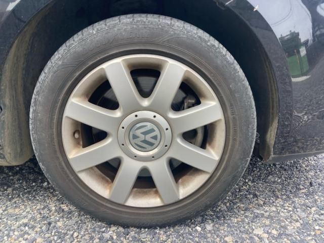 VOLKSWAGEN GOLF TOURAN