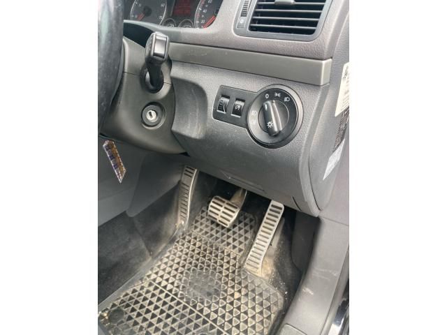 VOLKSWAGEN GOLF TOURAN